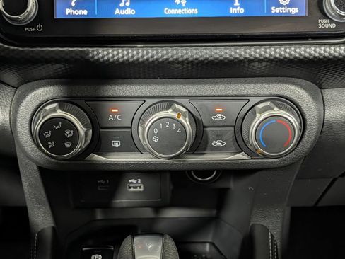 Used 2024 Nissan Kicks SV FWD image 16