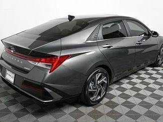 New 2026 Hyundai Elantra Limited video 3