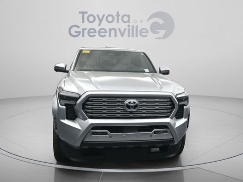 Used 2025 Toyota Tacoma Limited AWD/4WD image 24