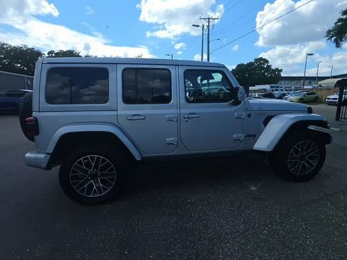 Used 2024 Jeep Wrangler High Altitude AWD/4WD image 4