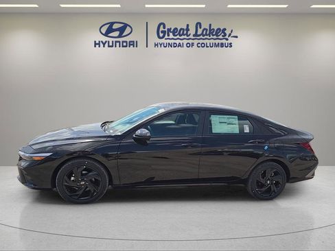 New 2026 Hyundai Elantra Sport FWD image 4