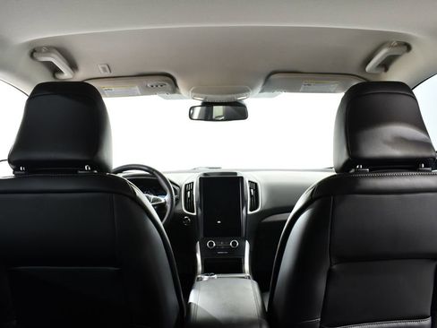 Used 2024 Ford Edge SEL w/ Convenience Package image 17