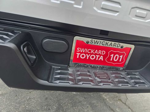 Used 2022 Toyota Tacoma SR image 17