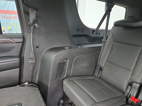 Used 2023 Chevrolet Suburban Z71 w/ Luxury Package AWD/4WD image 94