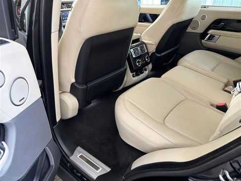 Used 2020 Land Rover Range Rover HSE image 11