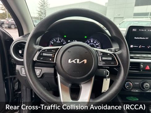 Used 2023 Kia Forte LXS w/ LXS Technology Package image 18