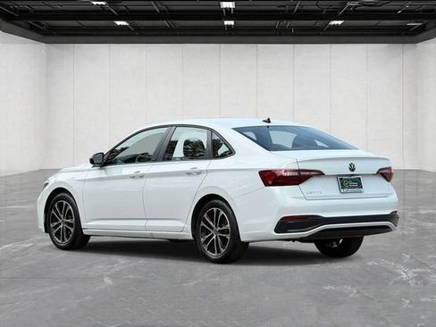 Used 2024 Volkswagen Jetta Sport FWD image 3