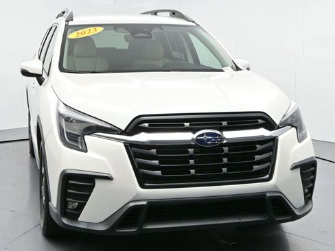 Used 2023 Subaru Ascent Limited image 2