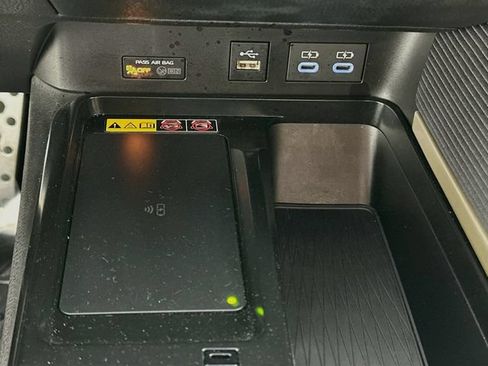 Used 2025 Toyota Camry SE w/ Multimedia Upgrade Package FWD image 18