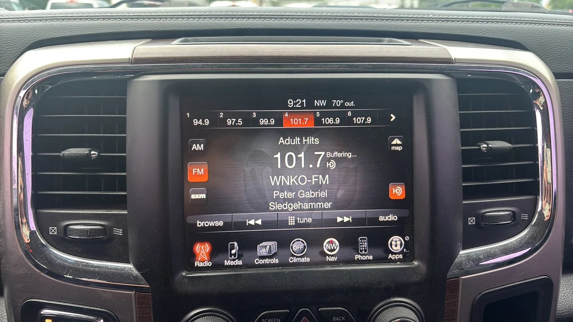Used 2014 RAM 1500 Laramie w/ Convenience Group AWD/4WD image 25