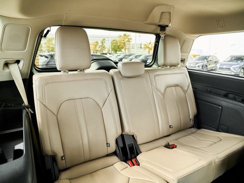 Used 2024 Ford Expedition Limited image 26