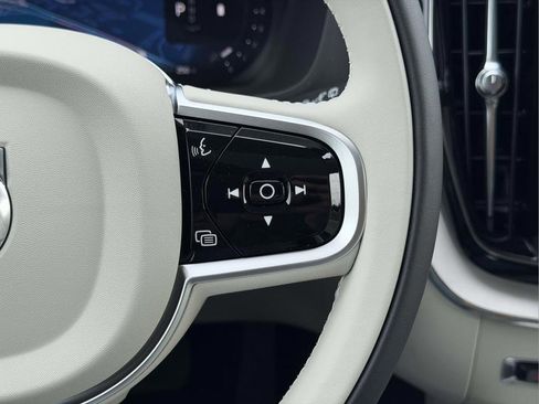New 2026 Volvo XC60 B5 Ultra w/ Protection Package Premier AWD/4WD image 9