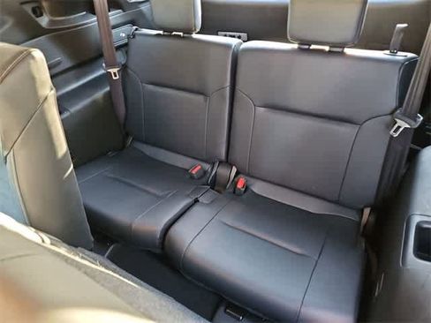 Used 2022 Mitsubishi Outlander SE image 37