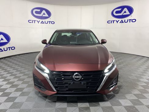 Used 2023 Nissan Altima 2.5 SV FWD image 9