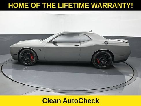 Used 2023 Dodge Challenger SRT Hellcat w/ Driver Convenience Group RWD image 4