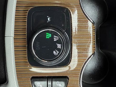 Used 2021 GMC Acadia SLE w/ Driver Convenience Package image 21