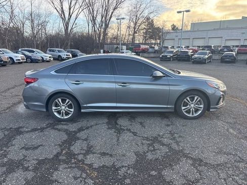 Used 2019 Hyundai Sonata Limited w/ Cargo Package image 4