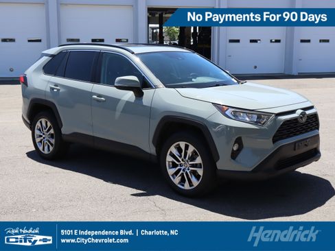 Used 2021 Toyota RAV4 XLE Premium FWD image 1