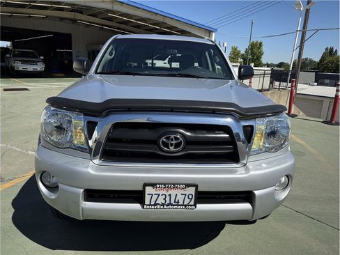 Used 2006 Toyota Tacoma PreRunner RWD image 3