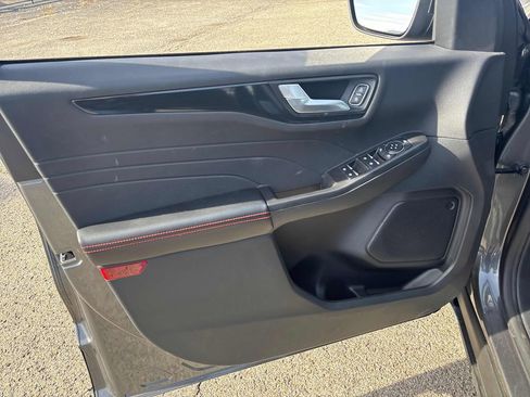 Used 2025 Ford Escape ST-Line w/ Cold Weather Package image 13