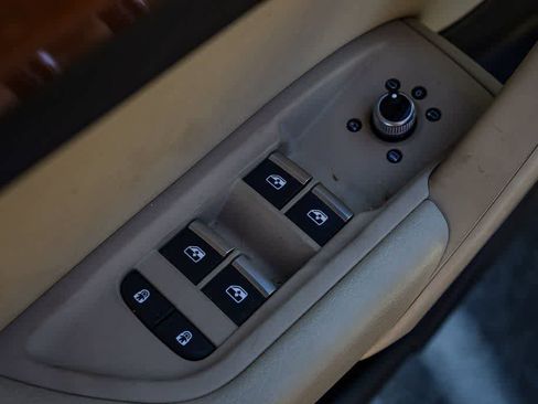 Used 2023 Audi Q5 2.0T Premium w/ Convenience Package image 19