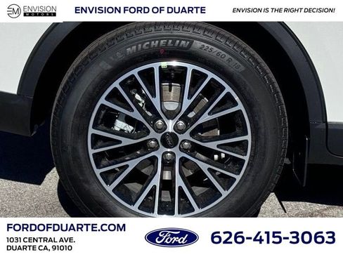 New 2025 Ford Escape SE image 13