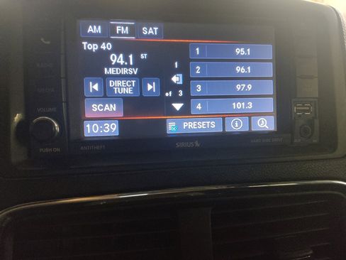 Used 2019 Dodge Grand Caravan SXT FWD image 25