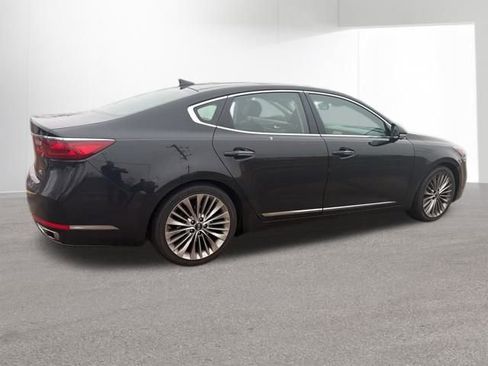 Used 2019 Kia Cadenza Limited image 22