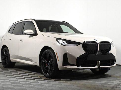 Used 2025 BMW X3 xDrive30i w/ Premium Package image 9