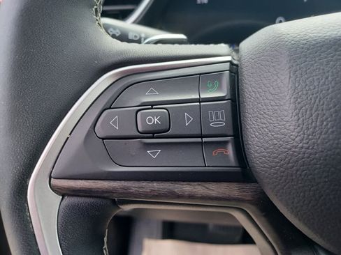Used 2023 Jeep Grand Cherokee L Limited AWD/4WD image 17