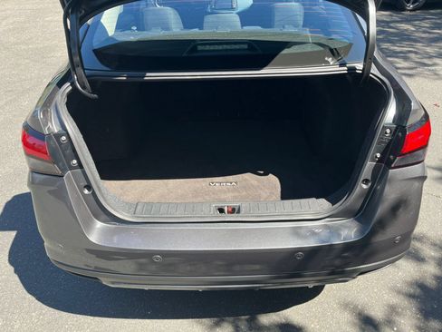 Used 2025 Nissan Versa SV FWD image 29