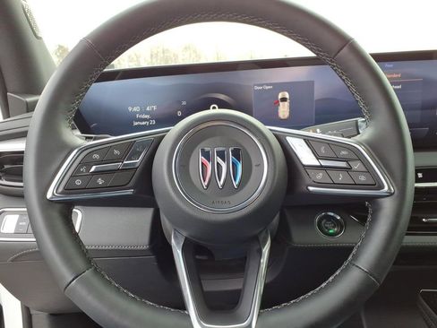 Used 2025 Buick Enclave Preferred image 19