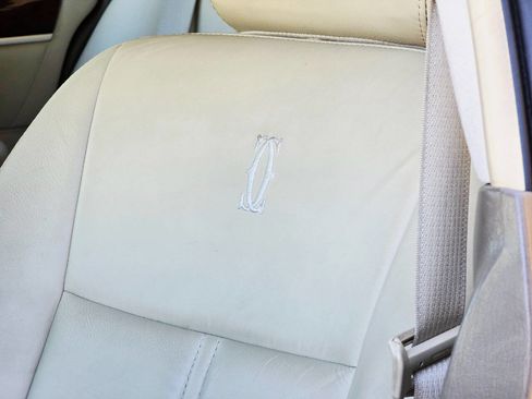 Used 2003 Lincoln Town Car Cartier image 19