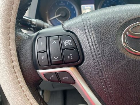 Used 2018 Toyota Sienna XLE Premium image 17