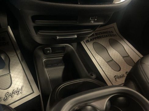 New 2026 Chrysler Pacifica Select image 29