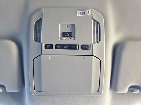 Used 2024 Toyota Highlander LE image 27