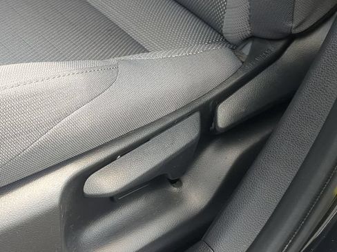Used 2025 Toyota Corolla SE FWD image 21