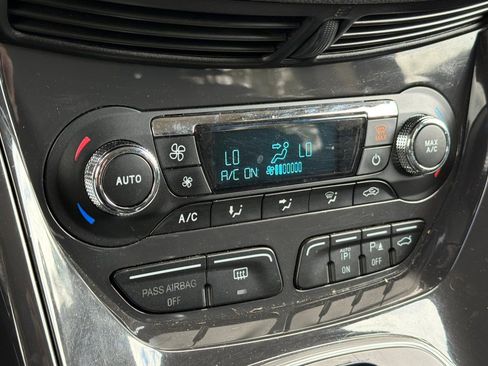 Used 2014 Ford Escape Titanium w/ Equipment Group 401A AWD/4WD image 19