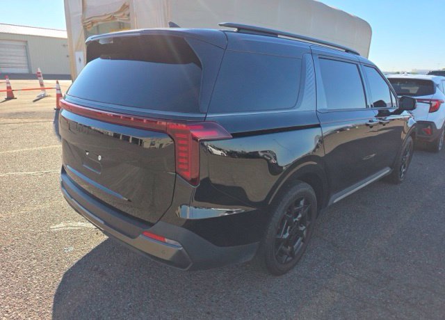 Certified 2025 Kia Carnival SX Prestige FWD image 4