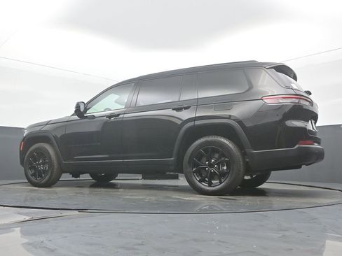 Used 2024 Jeep Grand Cherokee L Laredo AWD/4WD image 50