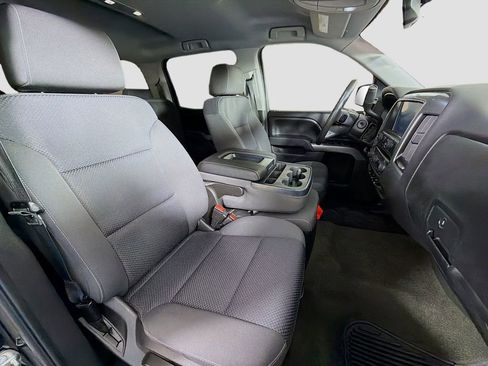 Used 2018 Chevrolet Silverado 1500 LT w/ All Star Edition image 27