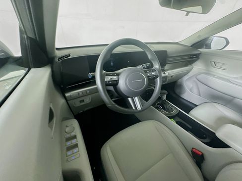 Used 2025 Hyundai Kona SEL image 18