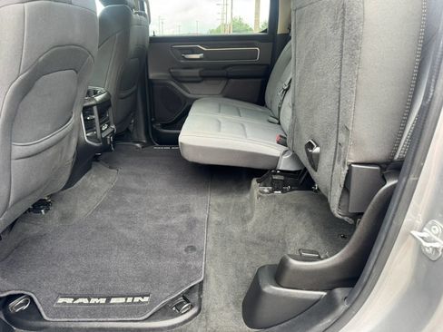 Used 2019 RAM 1500 Big Horn AWD/4WD image 36