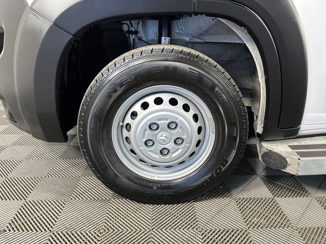 Used 2025 RAM ProMaster 2500 w/ U-Haul Equipment Group FWD image 11