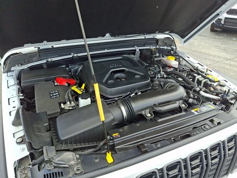 Certified 2025 Jeep Wrangler Unlimited Sport AWD/4WD image 27