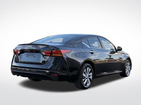 Used 2023 Nissan Altima 2.5 S image 6