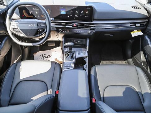 Certified 2026 Kia Sportage EX w/ EX Panorama Roof Package AWD/4WD image 12