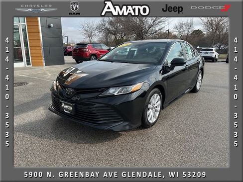 Used 2019 Toyota Camry LE FWD image 1