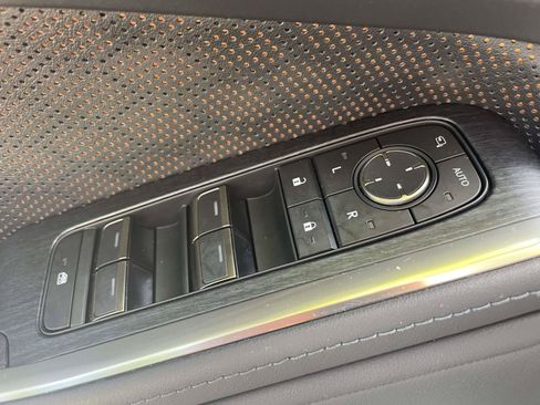 Used 2024 Lexus GX 550 w/ Accessory Package (Z1) AWD/4WD image 23