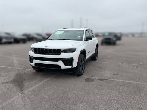 New 2026 Jeep Grand Cherokee Limited w/ Limited Altitude Package image 3